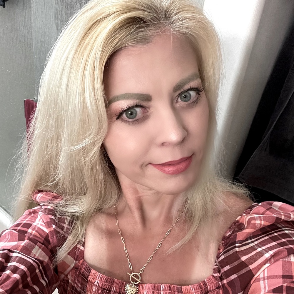 Meet your Posher, Stefanie